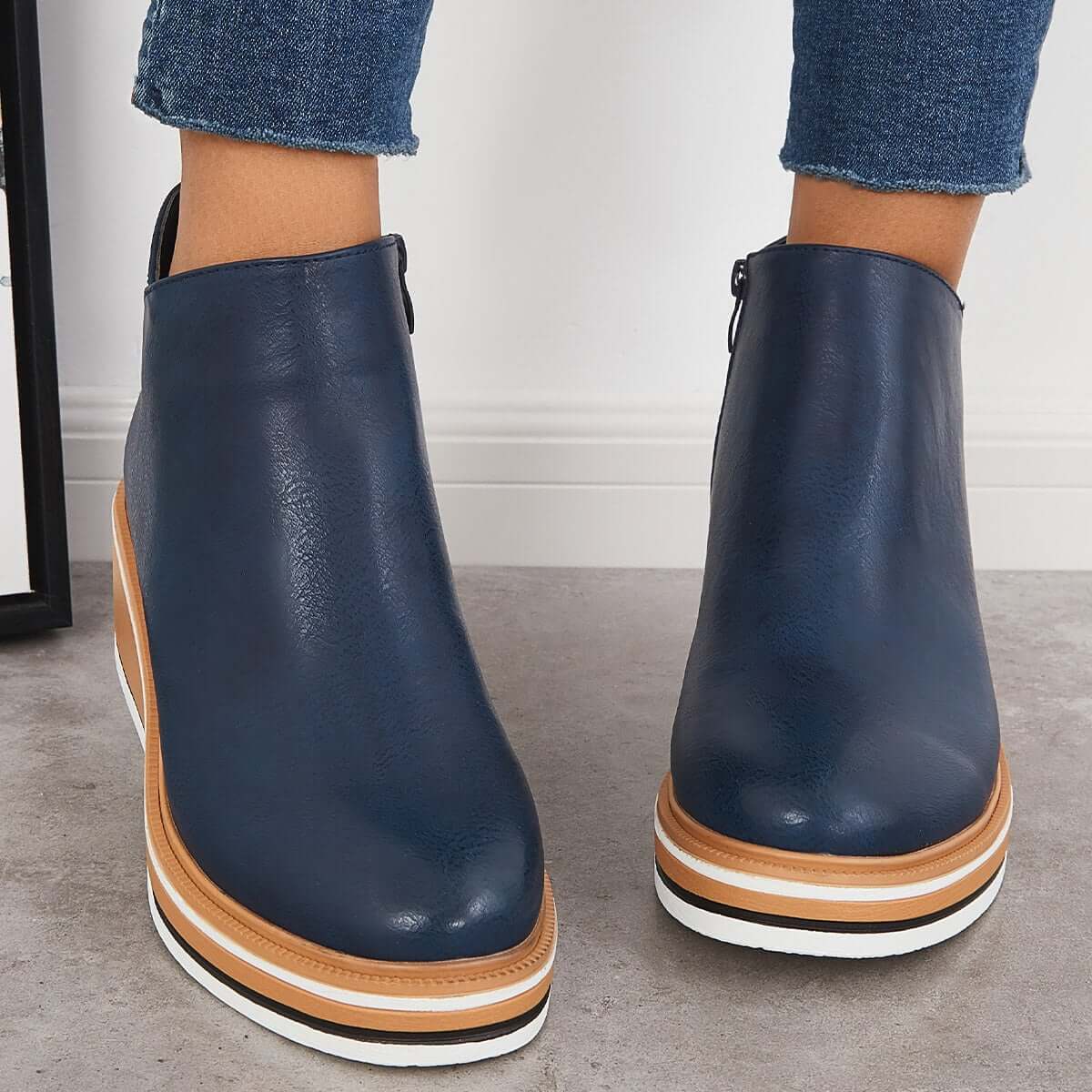 Stiefel Mit Reißverschluss İm Eleganten Design