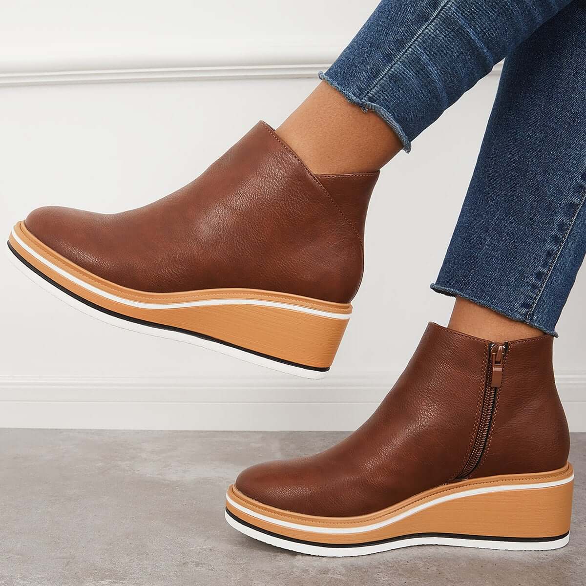 Stiefel Mit Reißverschluss İm Eleganten Design