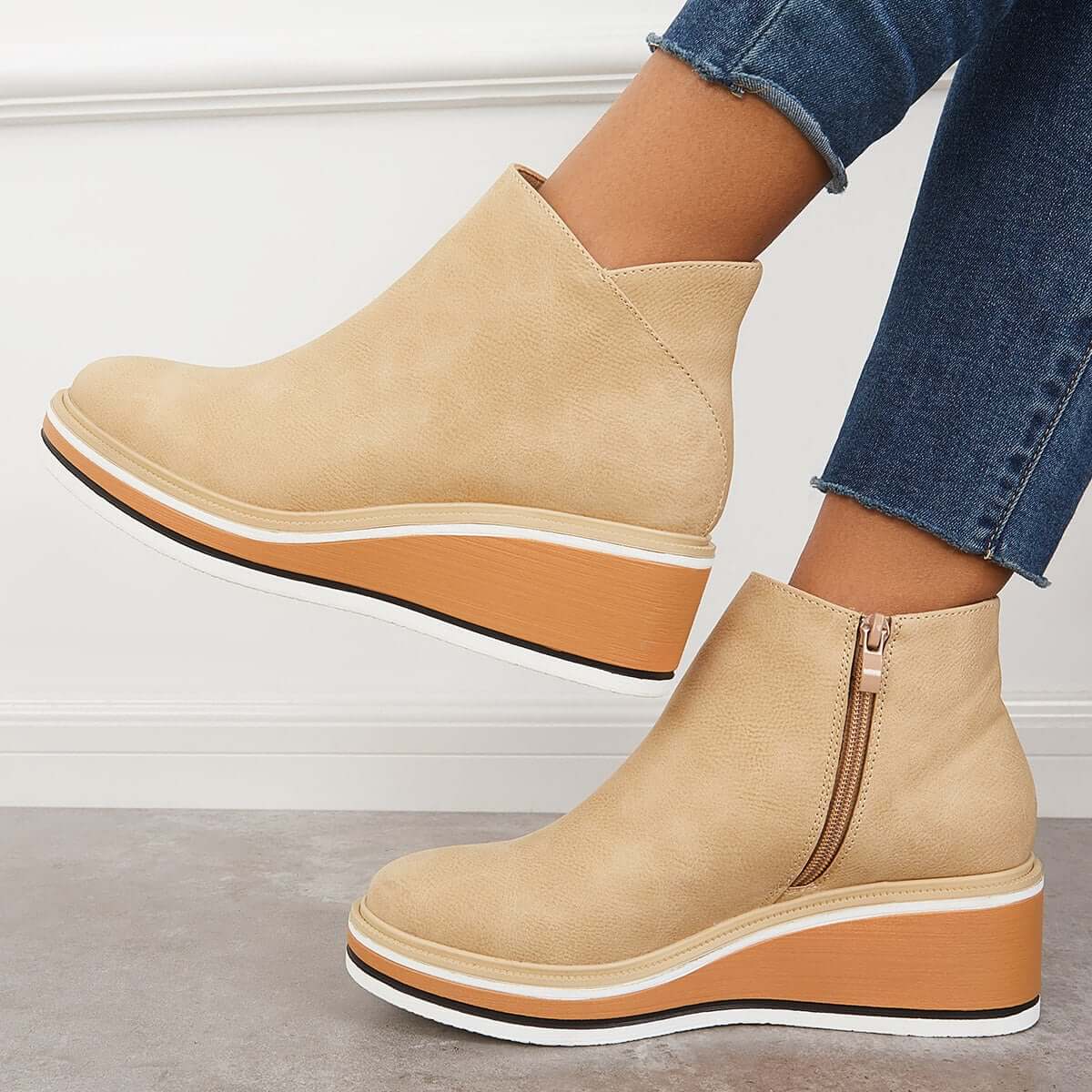 Stiefel Mit Reißverschluss İm Eleganten Design