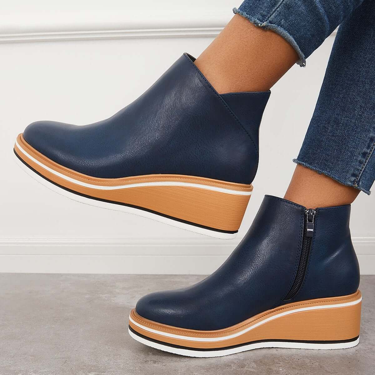Stiefel Mit Reißverschluss İm Eleganten Design