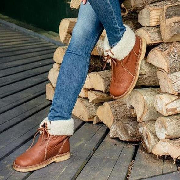 Schnürstiefel Mit Bauschiger Innenseite