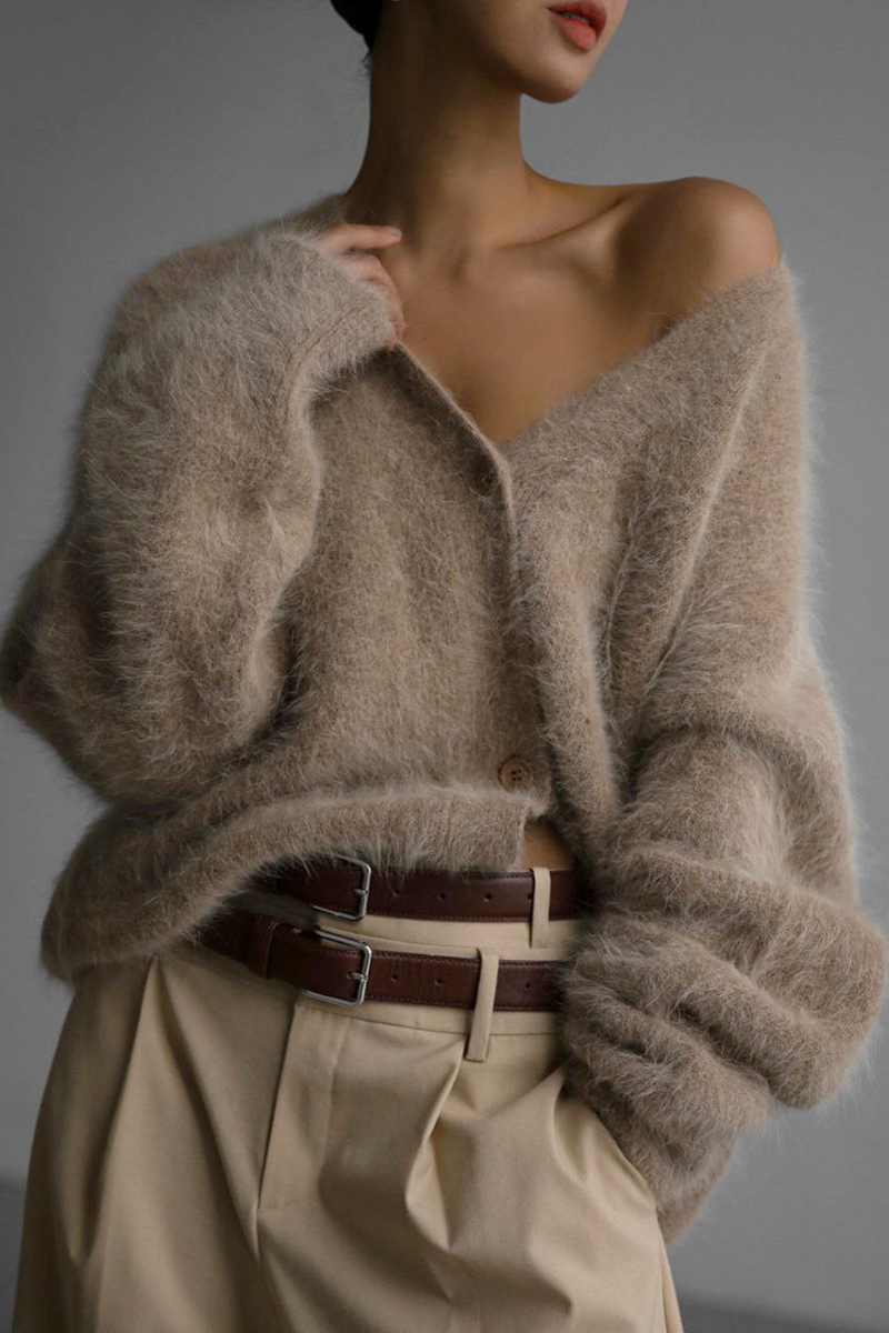 Elegante Strickjacke Mit V-Ausschnitt Und Knöpfen