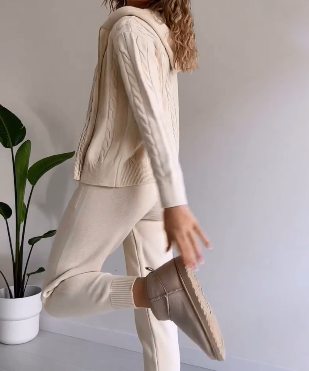 Zweiteiliger Anzug – Gestrickte Kapuzenjacke Und Hose