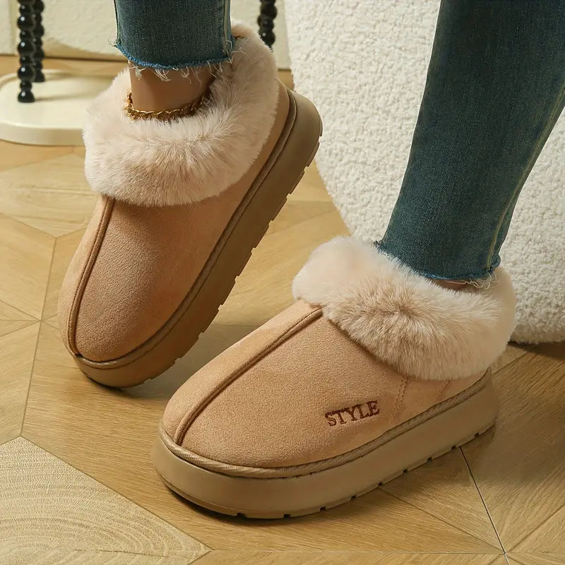Stilvolle Plüschstiefel Mit Hoher Sohle
