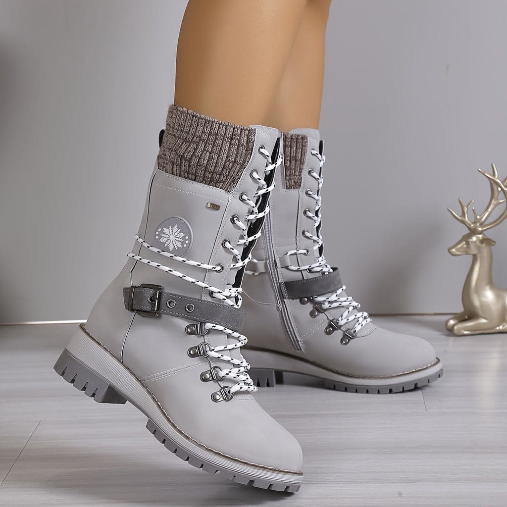 Stilvolle Thermostiefel Mit Strickdetails