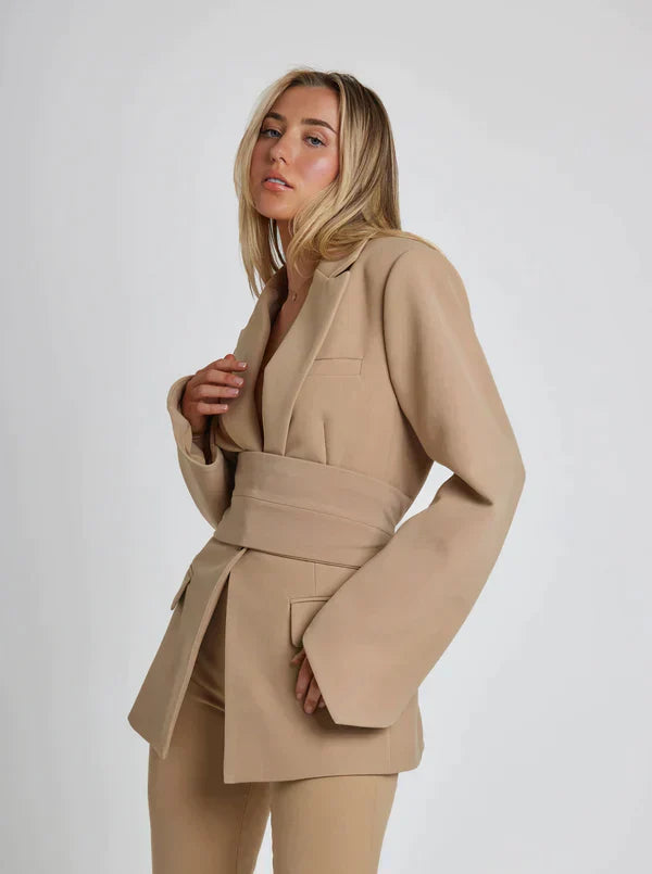 Blazerjacke Mit Gürtel