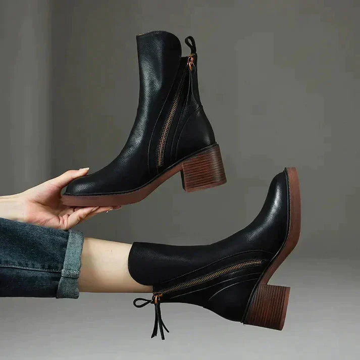 Damenstiefel Mit Schlichtem Design