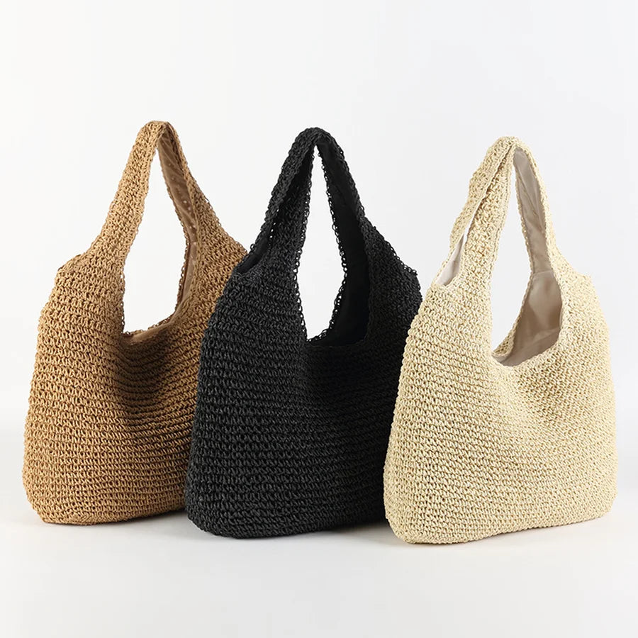 Stylische Strohtasche Mit Strickdetails