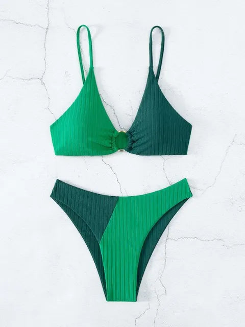 Bikini Mit Hoher Taille Und Stylischem Design