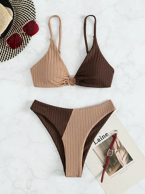Bikini Mit Hoher Taille Und Stylischem Design