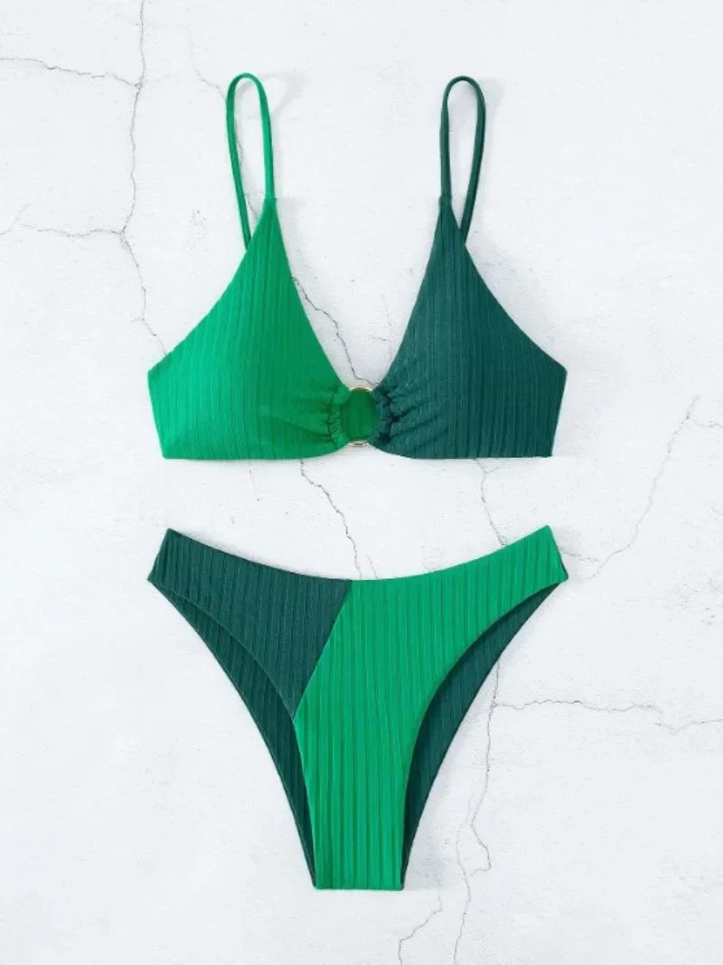 Bikini Mit Hoher Taille Und Stylischem Design