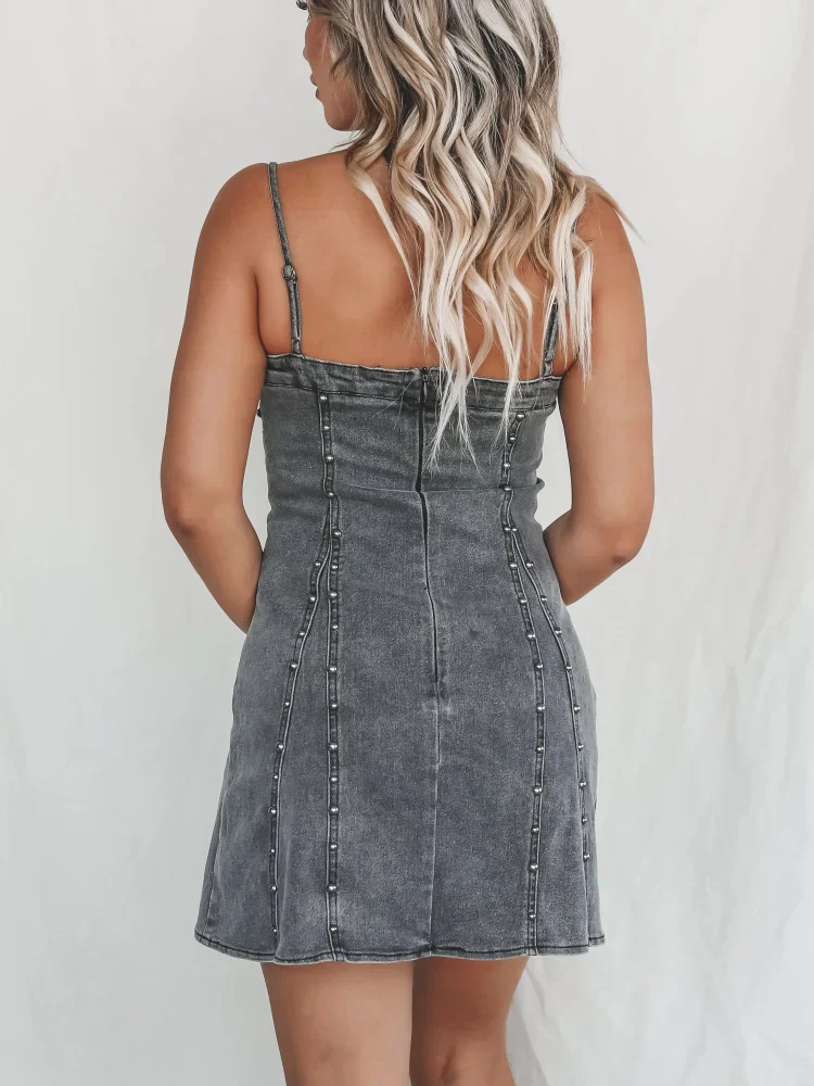 Minikleid Mit Dünnen Trägern