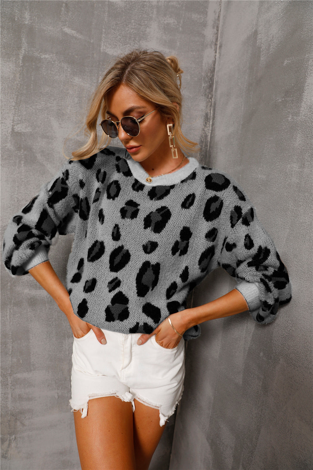 Rundhalspullover Mit Stylischem Design