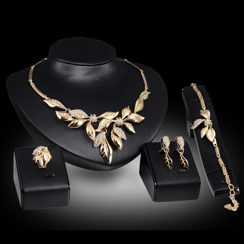 Vierteiliges Schmuckset