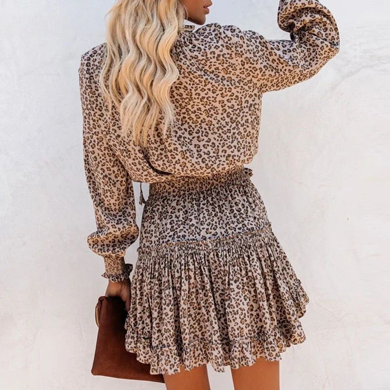 Langärmliges Minikleid Mit Leopardenmuster