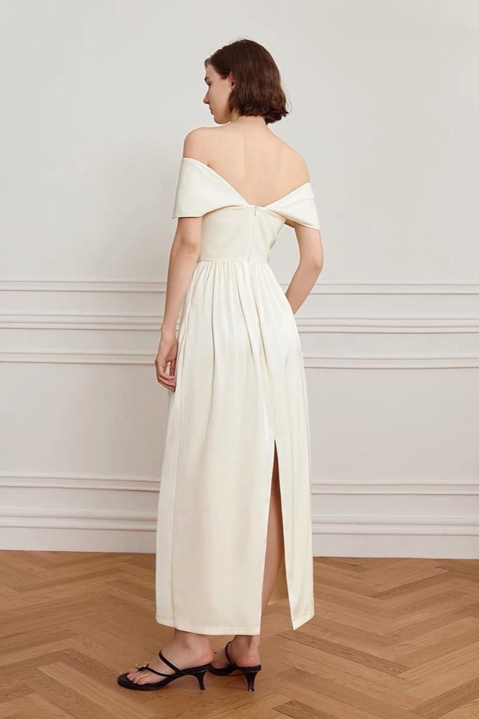Cremefarbenes Schulterfreies, Figurbetontes Maxikleid