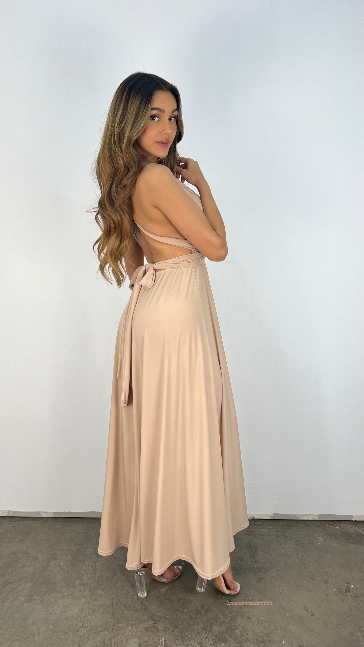Rückenfreies Maxikleid Mit Plissee-Details