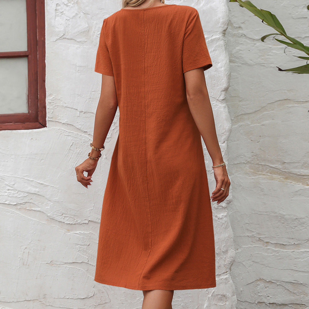 Kurzärmliges Midikleid Mit Rundhalsausschnitt