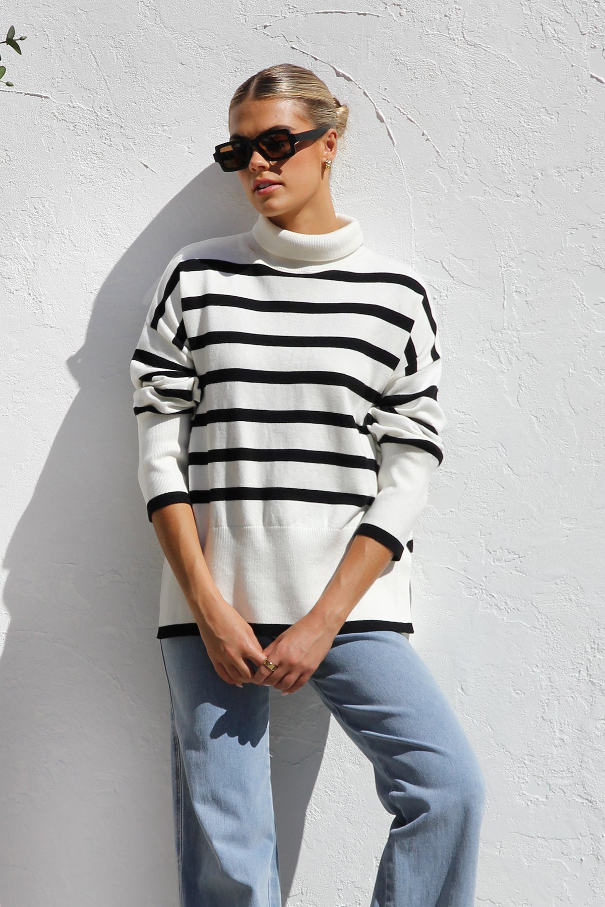Schwarz-Weiß Gestreifter Strickpullover