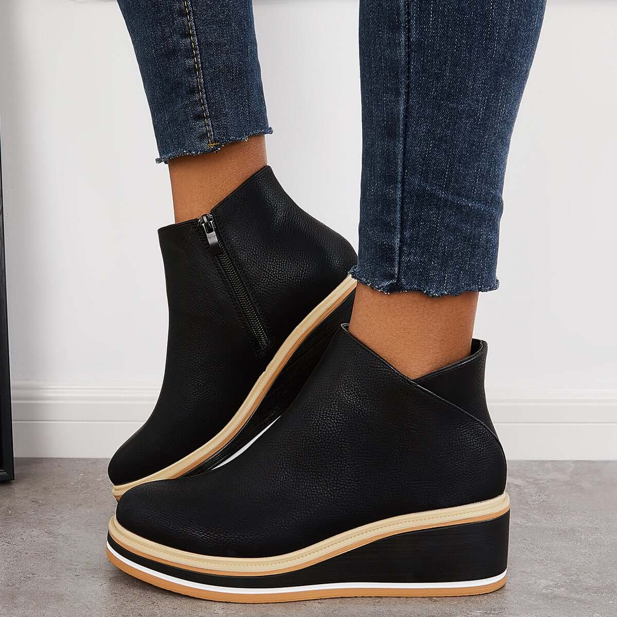 Stiefel Mit Reißverschluss İm Eleganten Design