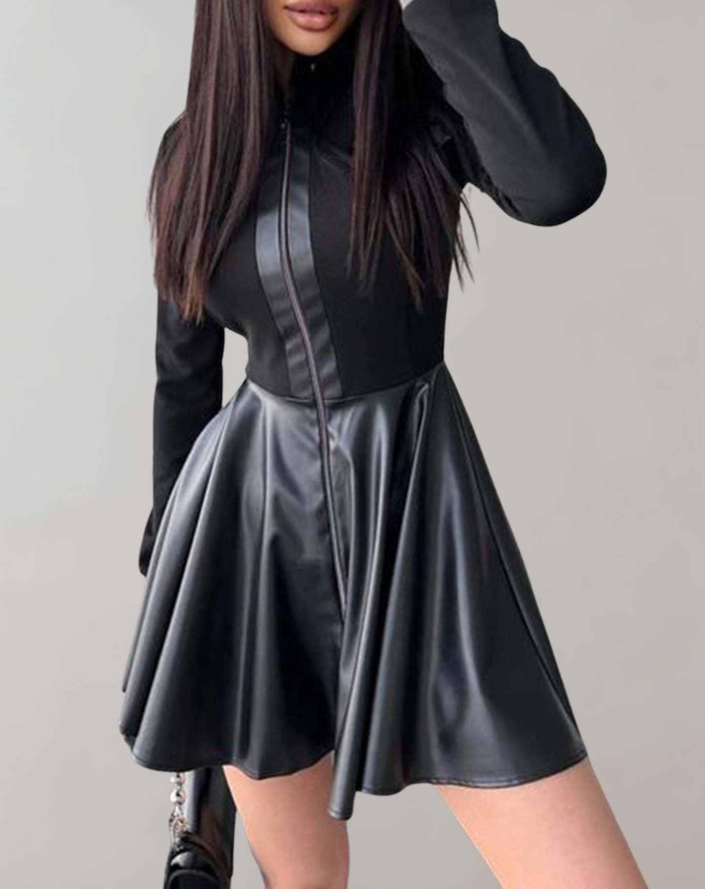 Elegantes Langarm-Minikleid Aus Leder