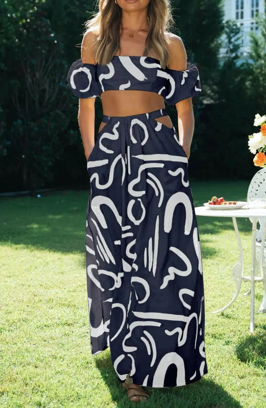 Trägerloses Crop Top und Maxi Rock Set