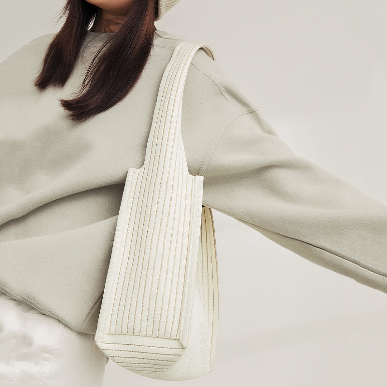 Elegante Tasche İm Box-Stil Mit Strickdesign