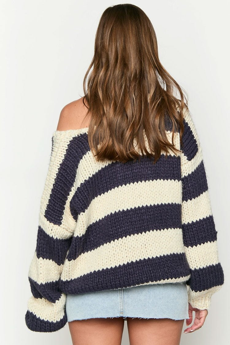 Edler Strickpullover Mit Streifenmuster