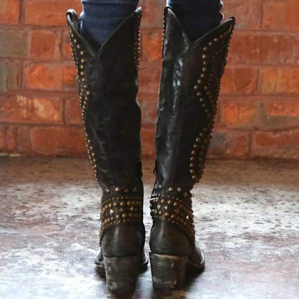 Stiefel Mit Dickem Absatz Und Metalldübeldetail