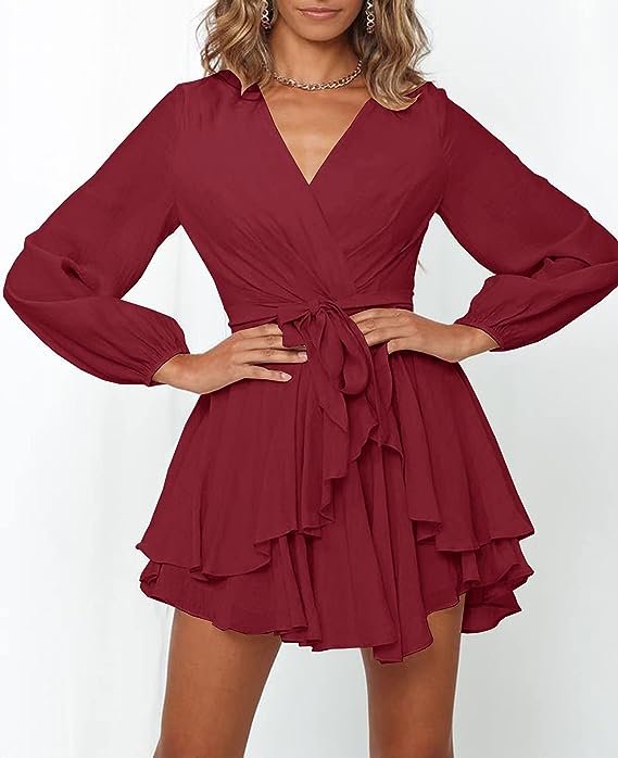 Minikleid Mit V-Ausschnitt Und Stilvollem Design
