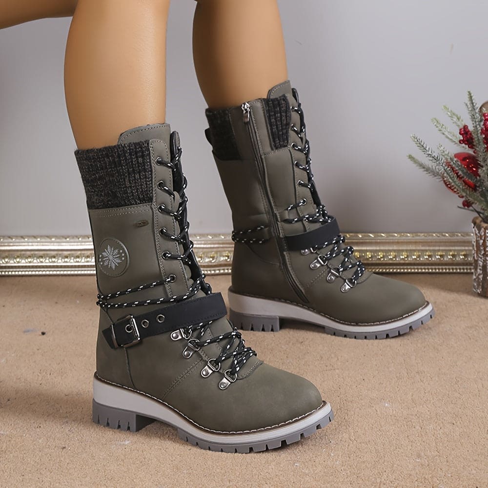 Stilvolle Thermostiefel Mit Strickdetails