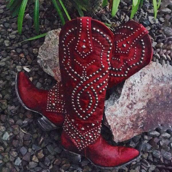 Stiefel Mit Dickem Absatz Und Metalldübeldetail