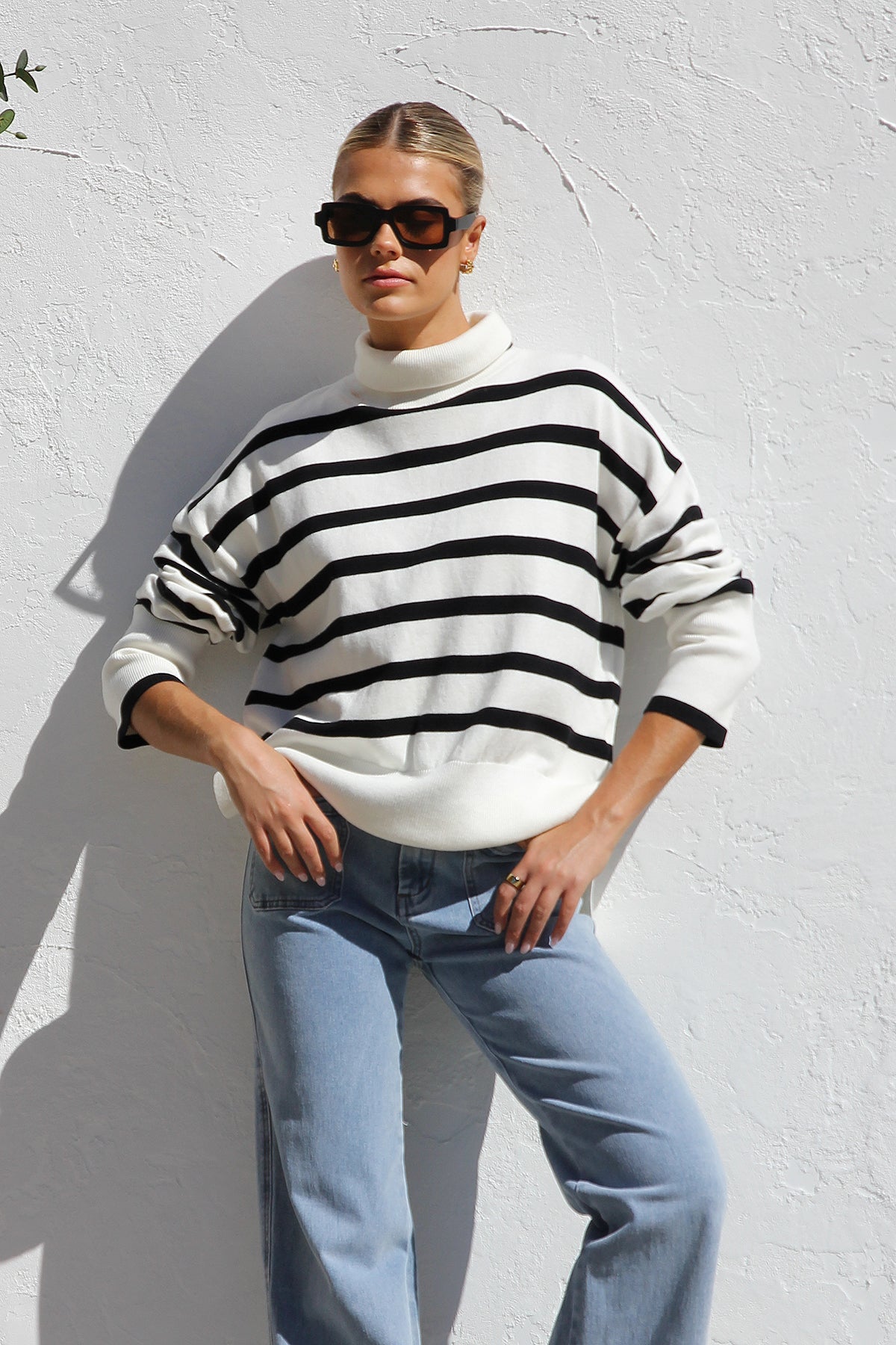 Schwarz-Weiß Gestreifter Strickpullover