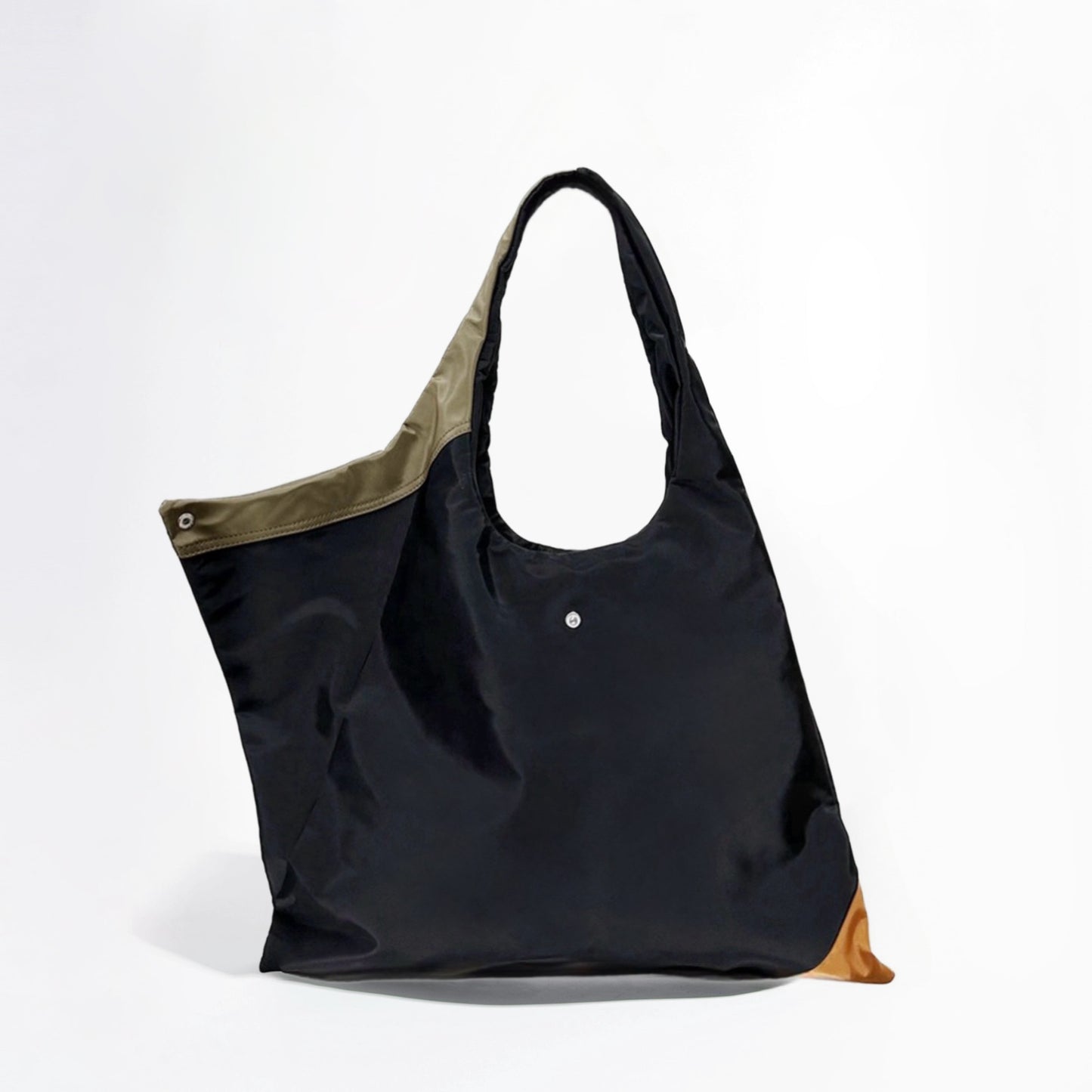 Dreieckige Tasche İm Stilvollen Design