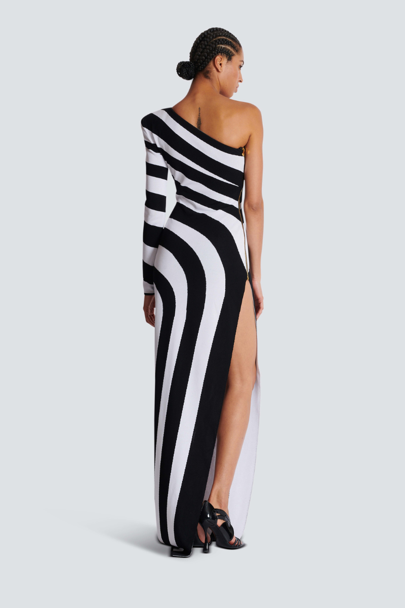 Asymmetrisches Maxikleid Mit One-Shoulder-Schlitz Und Streifen
