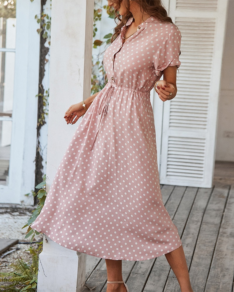 Kleid Mit Hemdkragen Und Punkten