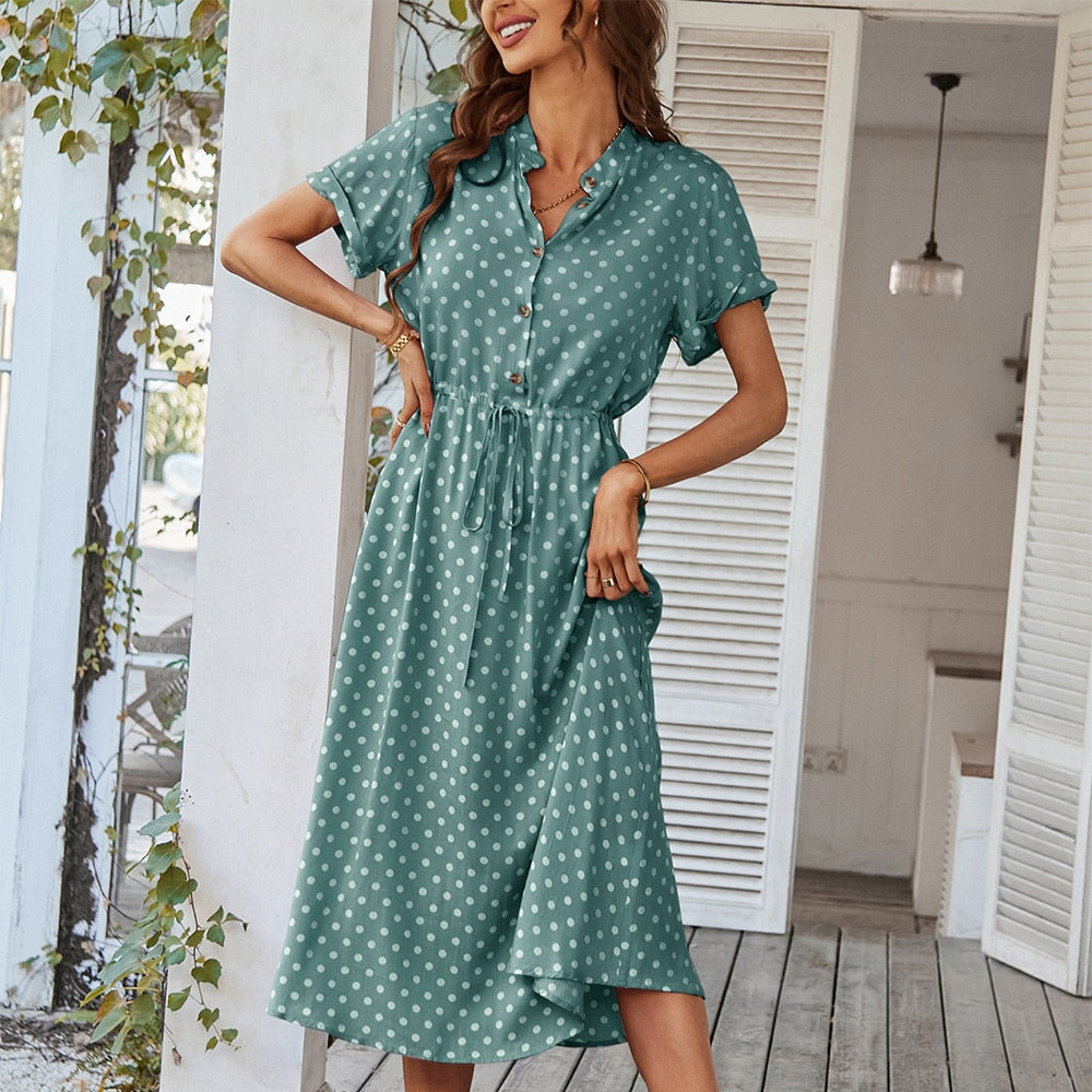 Kleid Mit Hemdkragen Und Punkten