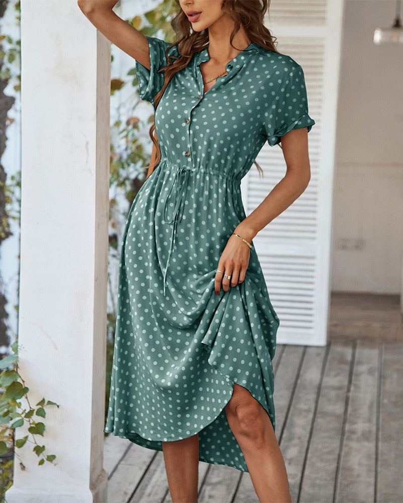 Kleid Mit Hemdkragen Und Punkten