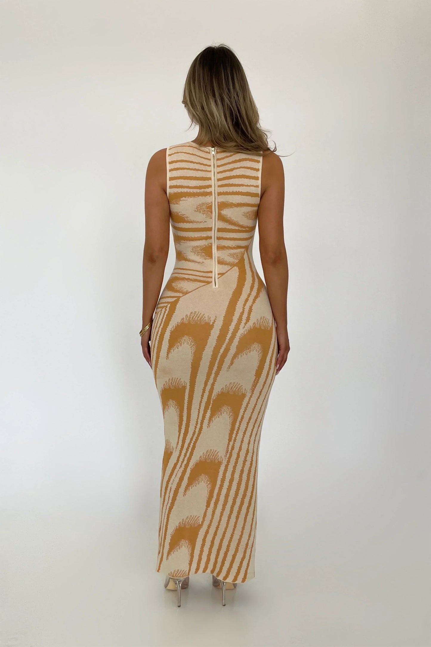 Elegantes Maxikleid Mit Rundhalsausschnitt Und Null Ärmeln