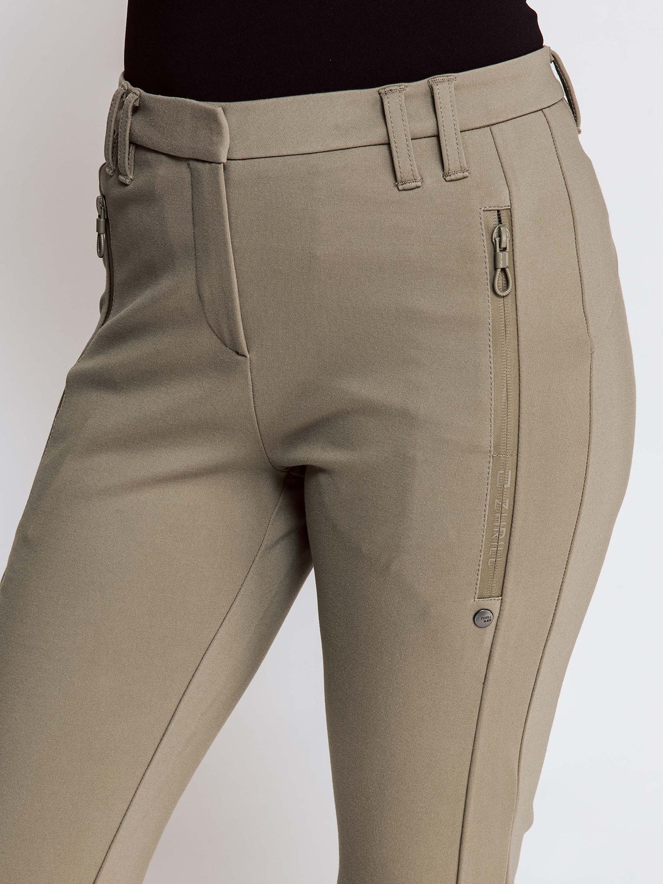 Bequeme Und Stylisch Geschnittene Hose