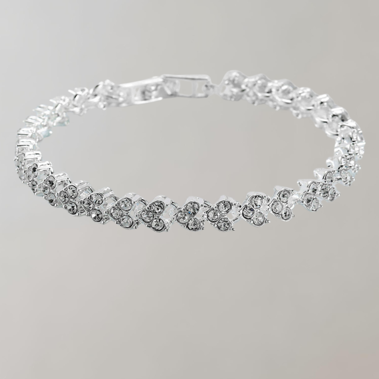 Tennisarmband Mit Leuchtendem Herz Und Zirkoniastein