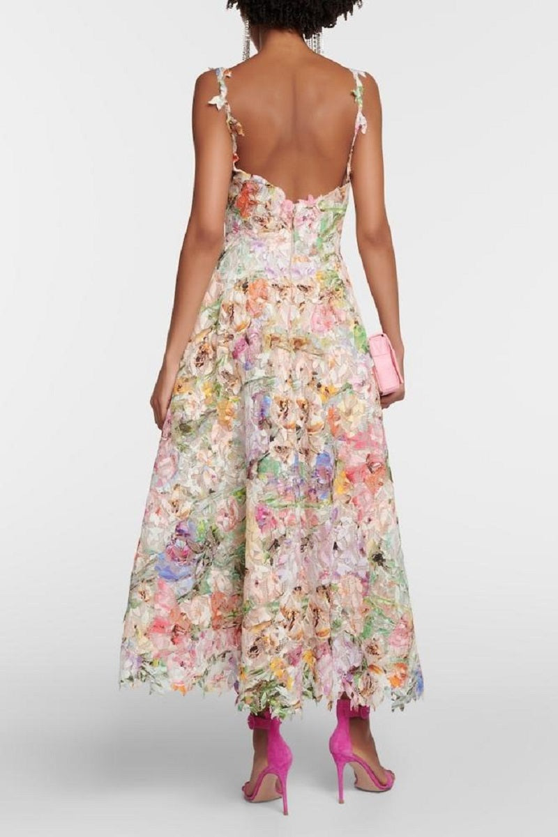 Elegantes, Tief Ausgeschnittenes Midikleid