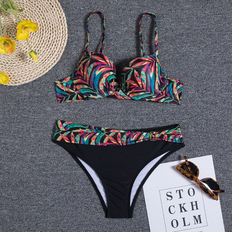 Stylischer Bikini Mit Blumenmuster