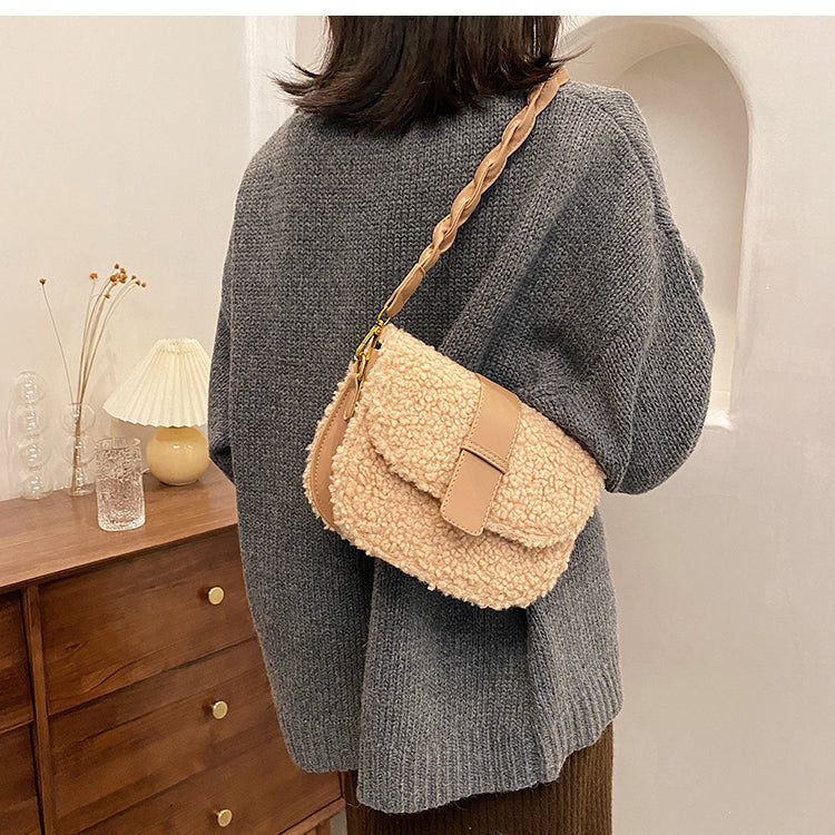 Tasche Mit Plüschfell-Details
