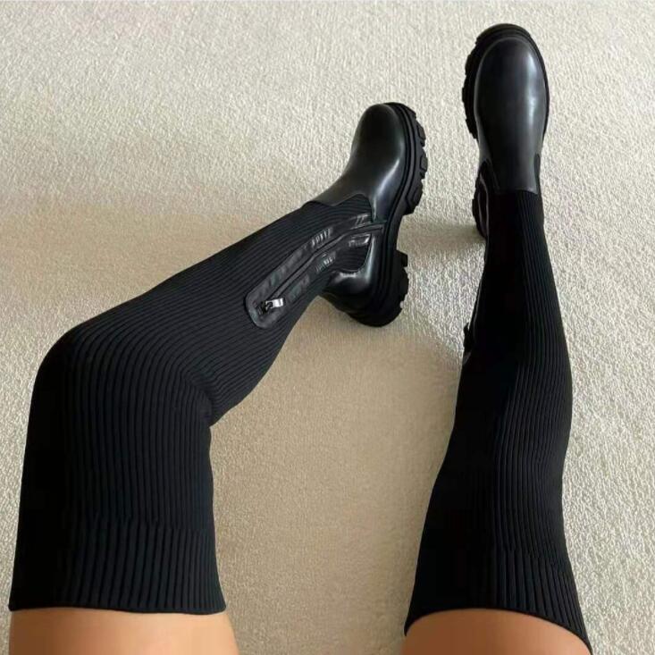 Gestrickte Damenstiefel: Plateau-Design, Stiefel İm Socken-Stil