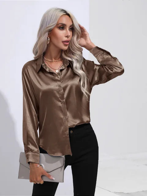 Satinhemd İm Stylischen Design