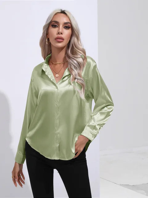 Satinhemd İm Stylischen Design