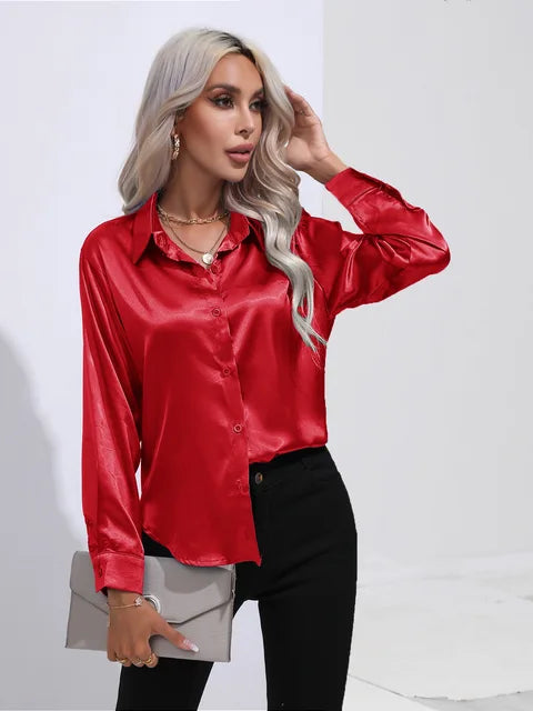 Satinhemd İm Stylischen Design