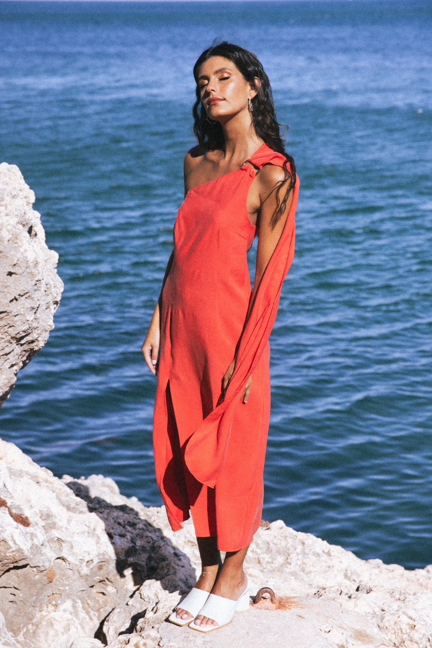 Kurzärmliges Midikleid Mit One-Shoulder-Träger