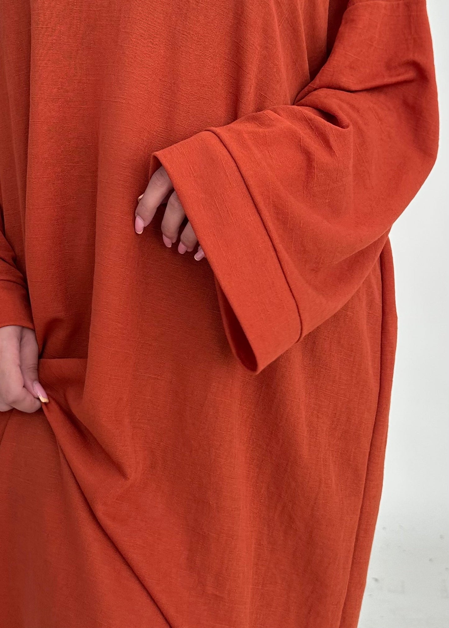 Langärmliges Maxikleid Mit V-Ausschnitt